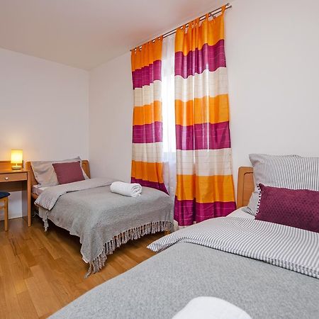 Apartment Campanile Ровин Екстериор снимка
