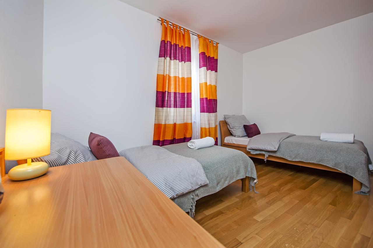 Apartment Campanile Ровин Екстериор снимка