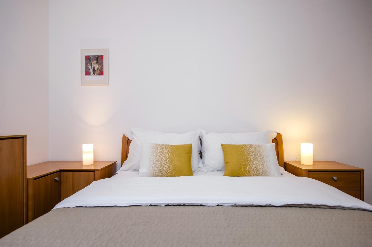 Apartment Campanile Ровин Екстериор снимка