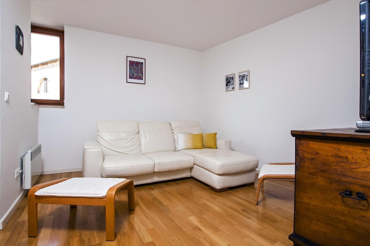Apartment Campanile Ровин Екстериор снимка