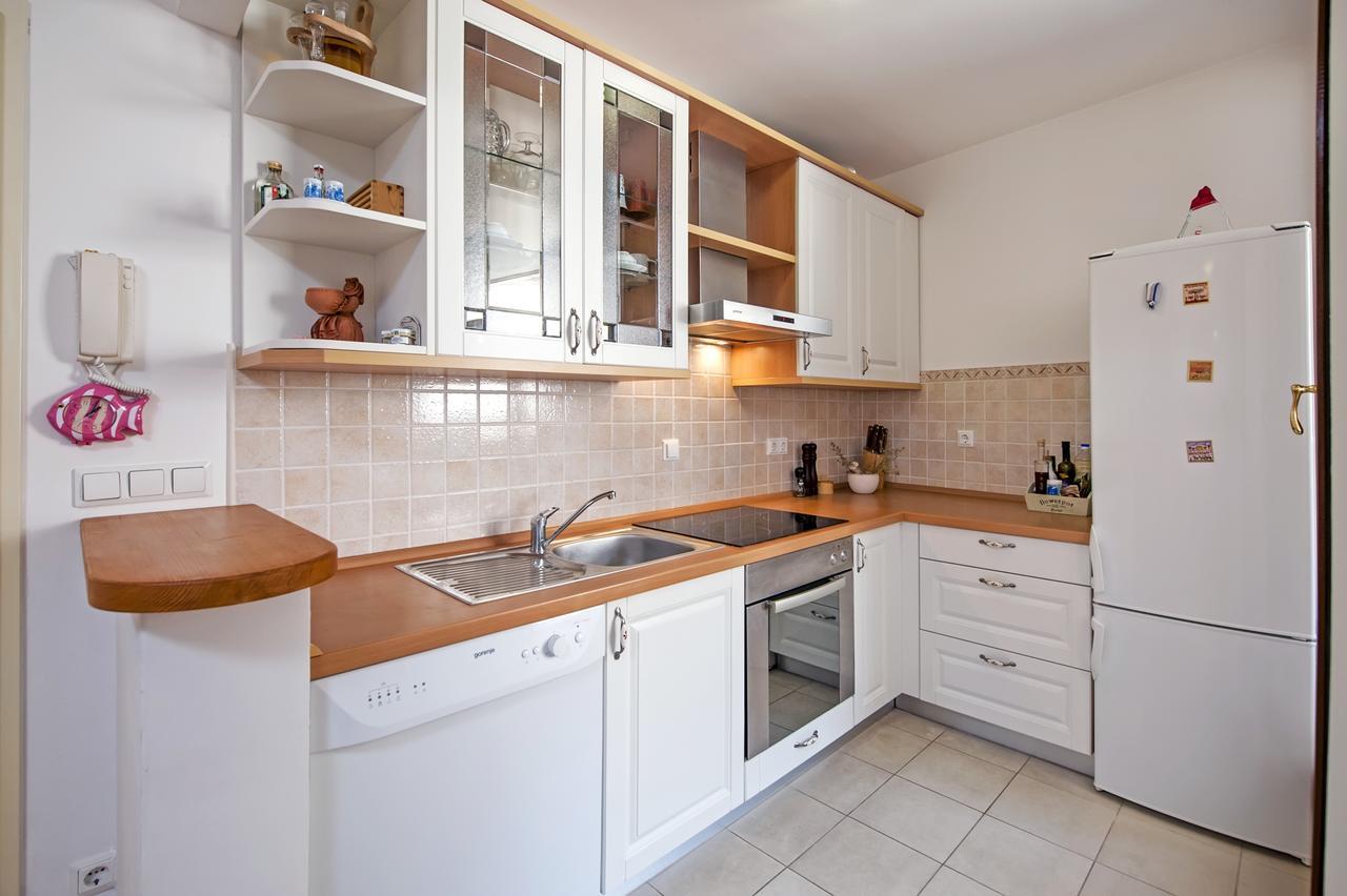 Apartment Campanile Ровин Екстериор снимка